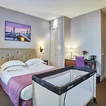 Hotel Le Relais Saint Charles Parigi